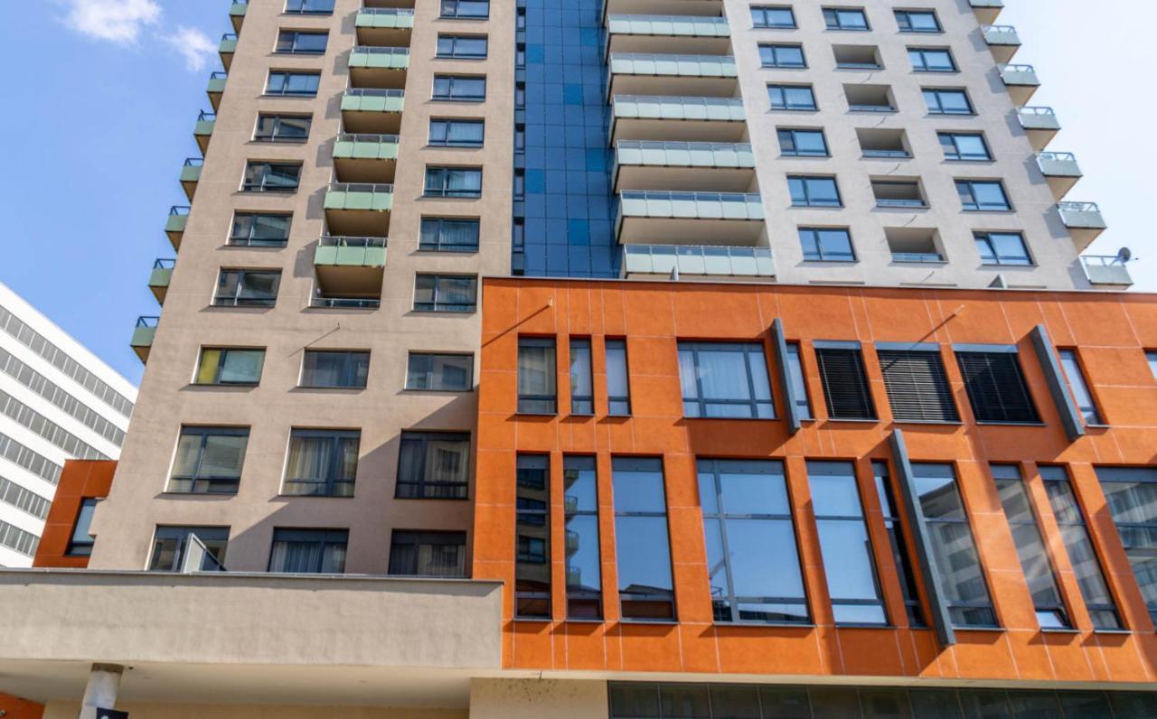 Moderny Byt V Sirsom Centre Apartman Pozsony Kültér fotó