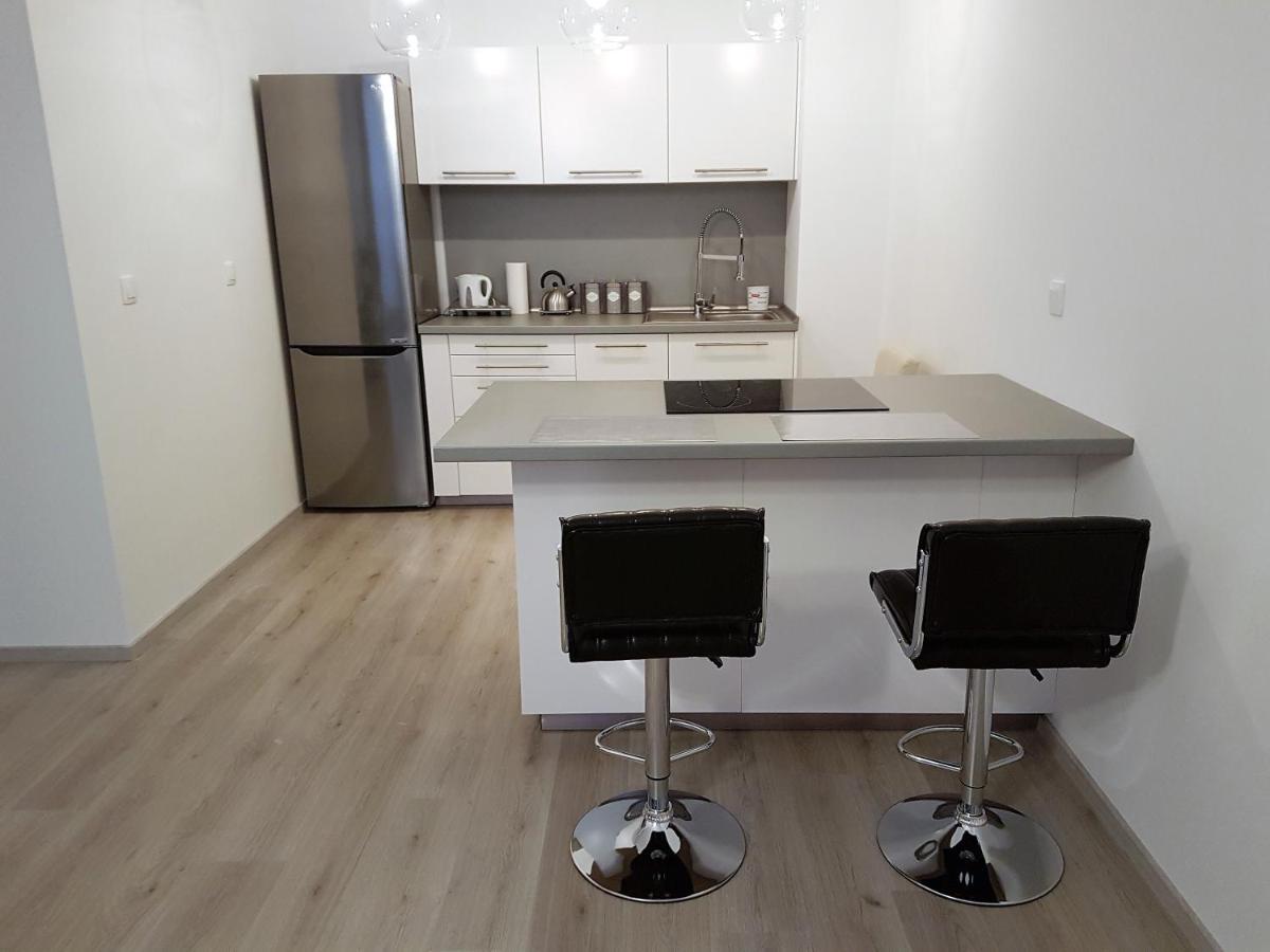 Moderny Byt V Sirsom Centre Apartman Pozsony Kültér fotó